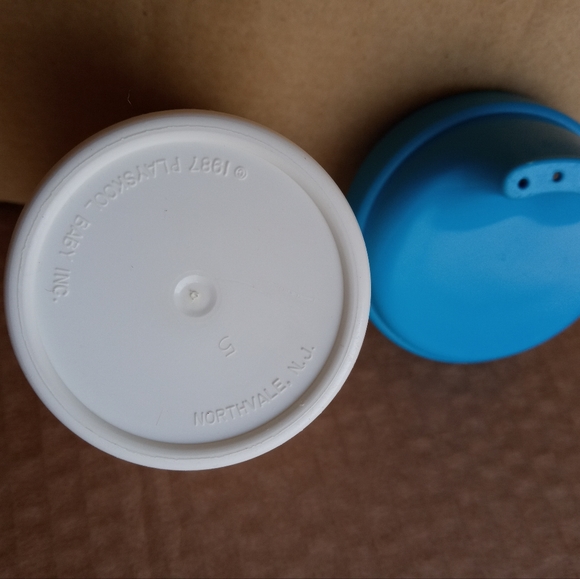 3 Vtg Child's Drink Cups - Picture 7 of 11